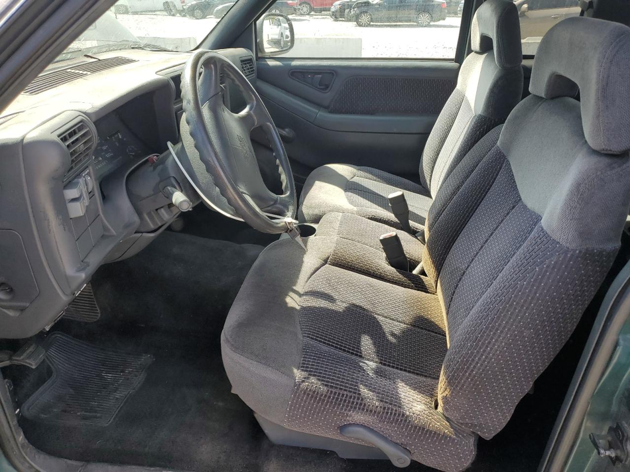 1997 GMC Sonoma VIN: 1GTCS19X5V8522225 Lot: 84572405