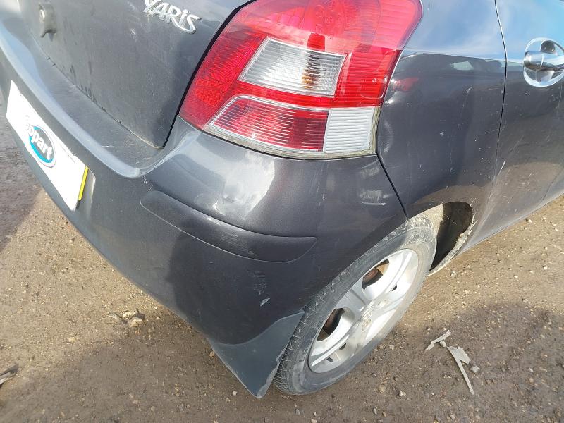 2010 TOYOTA YARIS 1.33 VVT-I TR 5DR [6]