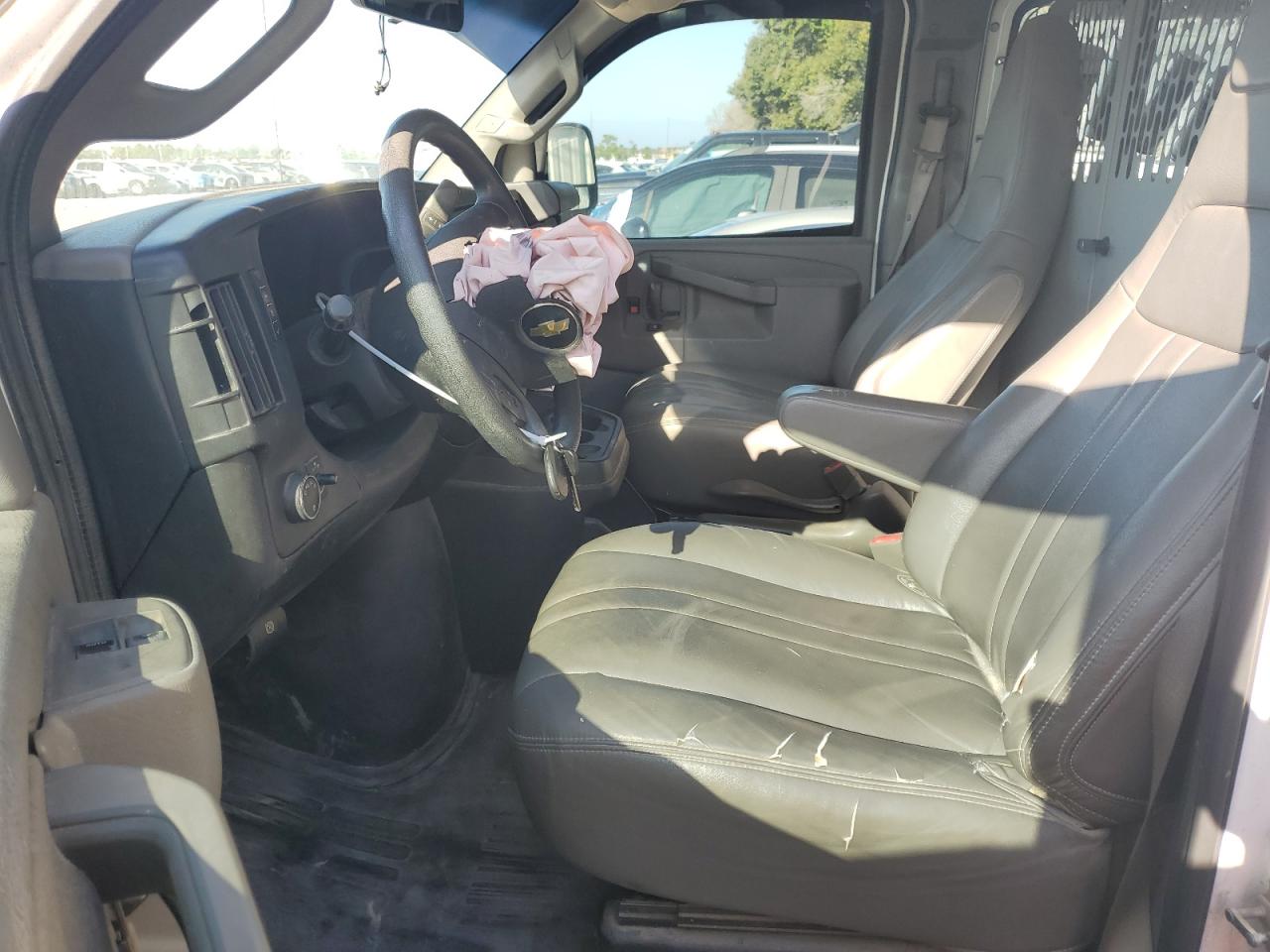 2017 Chevrolet Express G2500 VIN: 1GCWGAFF9H1276383 Lot: 84578745