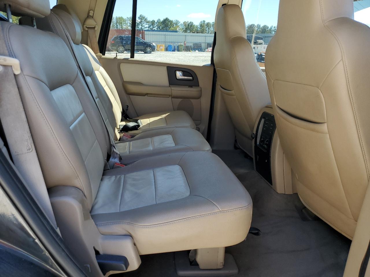 2004 Ford Expedition Eddie Bauer VIN: 1FMFU18L54LA45017 Lot: 85895755