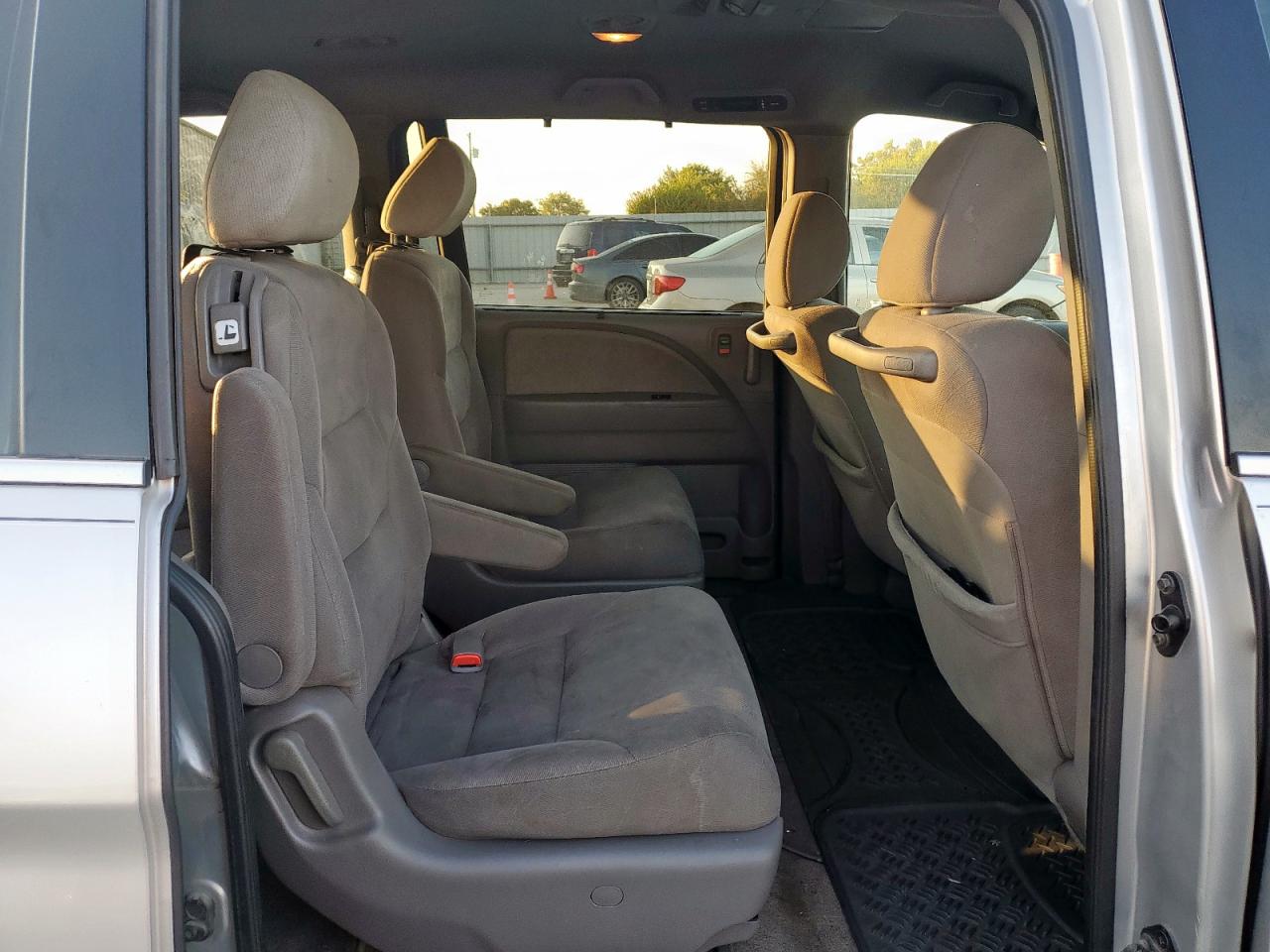 2010 Honda Odyssey Ex VIN: 5FNRL3H55AB065929 Lot: 84702455