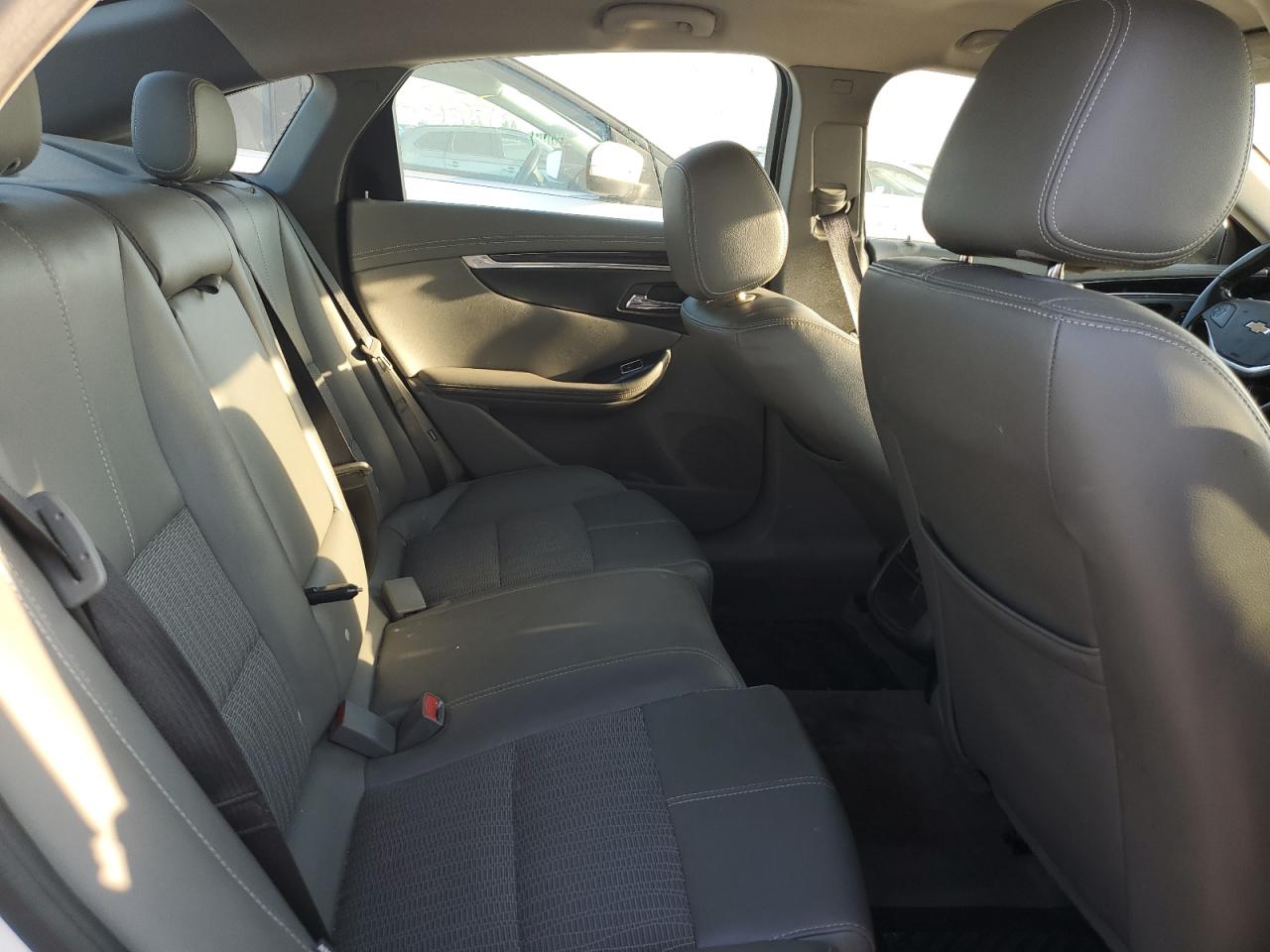 2017 Chevrolet Impala Lt VIN: 1G1105S36HU194782 Lot: 84797645