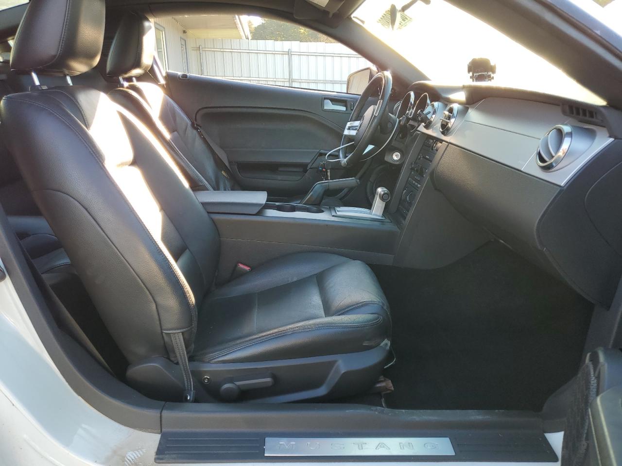 2005 Ford Mustang VIN: 1ZVFT80NX55103641 Lot: 82490805