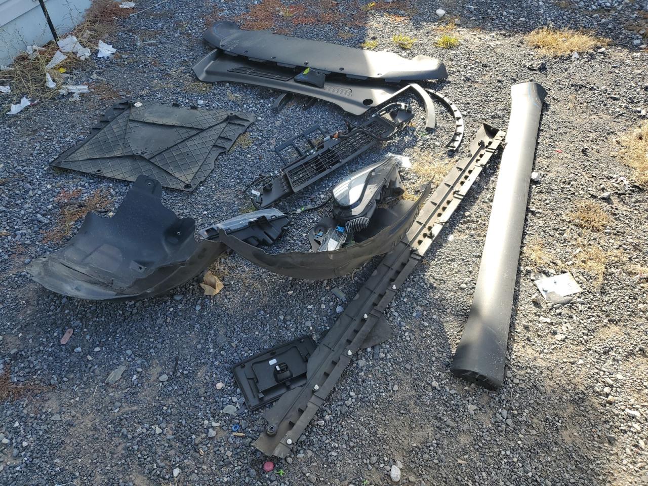 2021 Tesla Model Y VIN: 5YJYGDEE5MF144905 Lot: 84528345