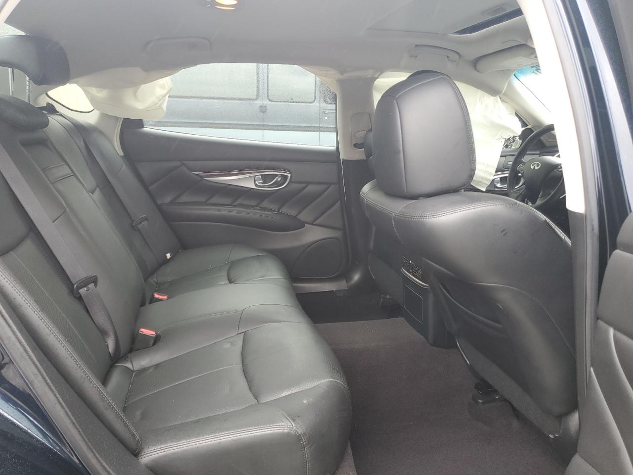 2019 Infiniti Q70L 3.7 Luxe VIN: JN1BY1PP9KM685740 Lot: 90330575