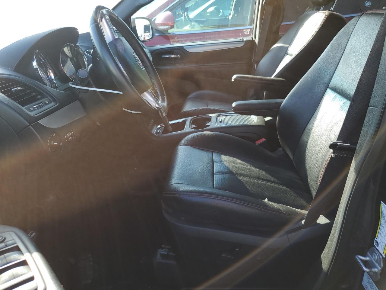 2016 Dodge Grand Caravan R/T VIN: 2C4RDGEG7GR168342 Lot: 81900535