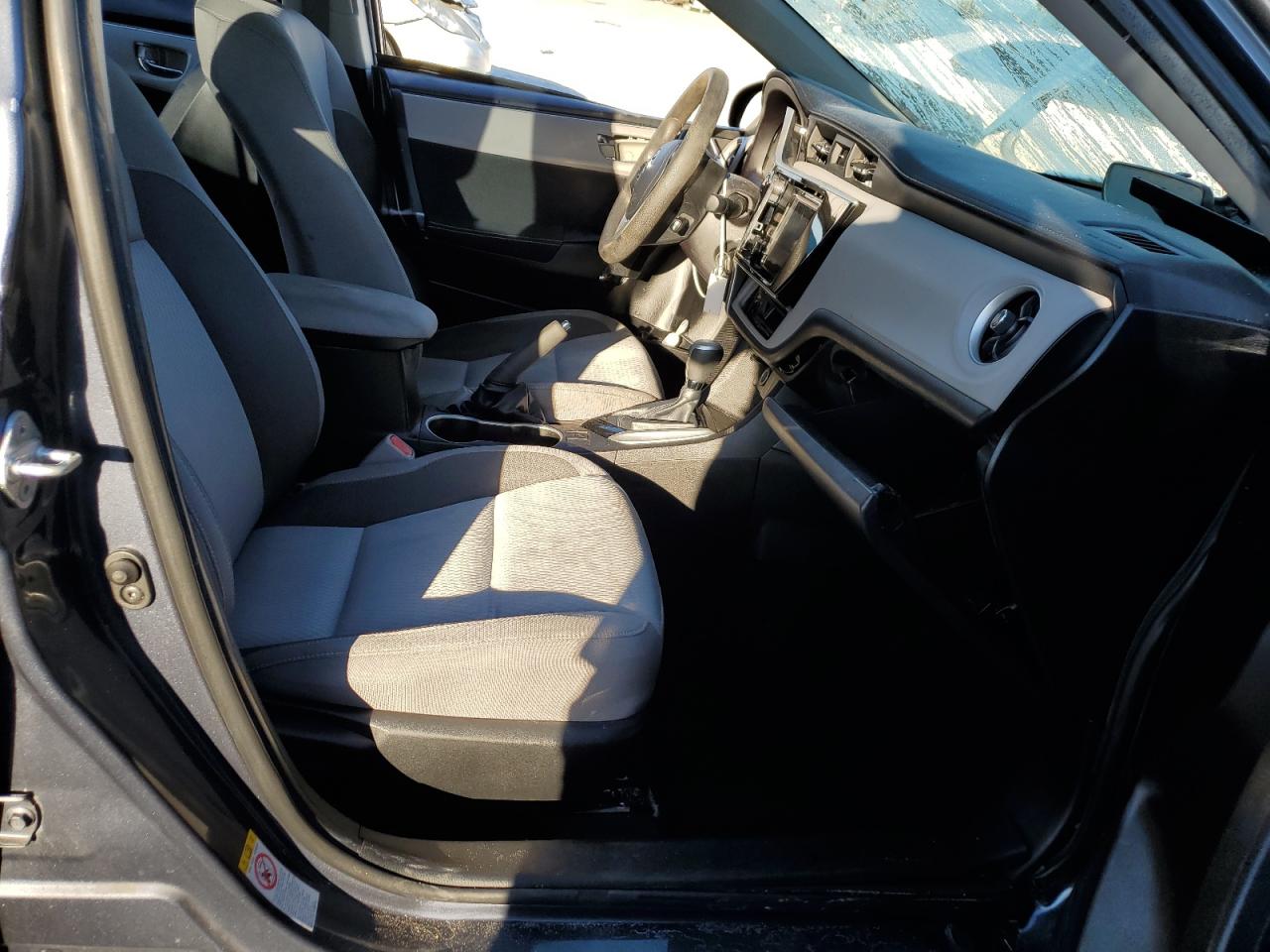 2018 Toyota Corolla L VIN: 5YFBURHE5JP805968 Lot: 82381715