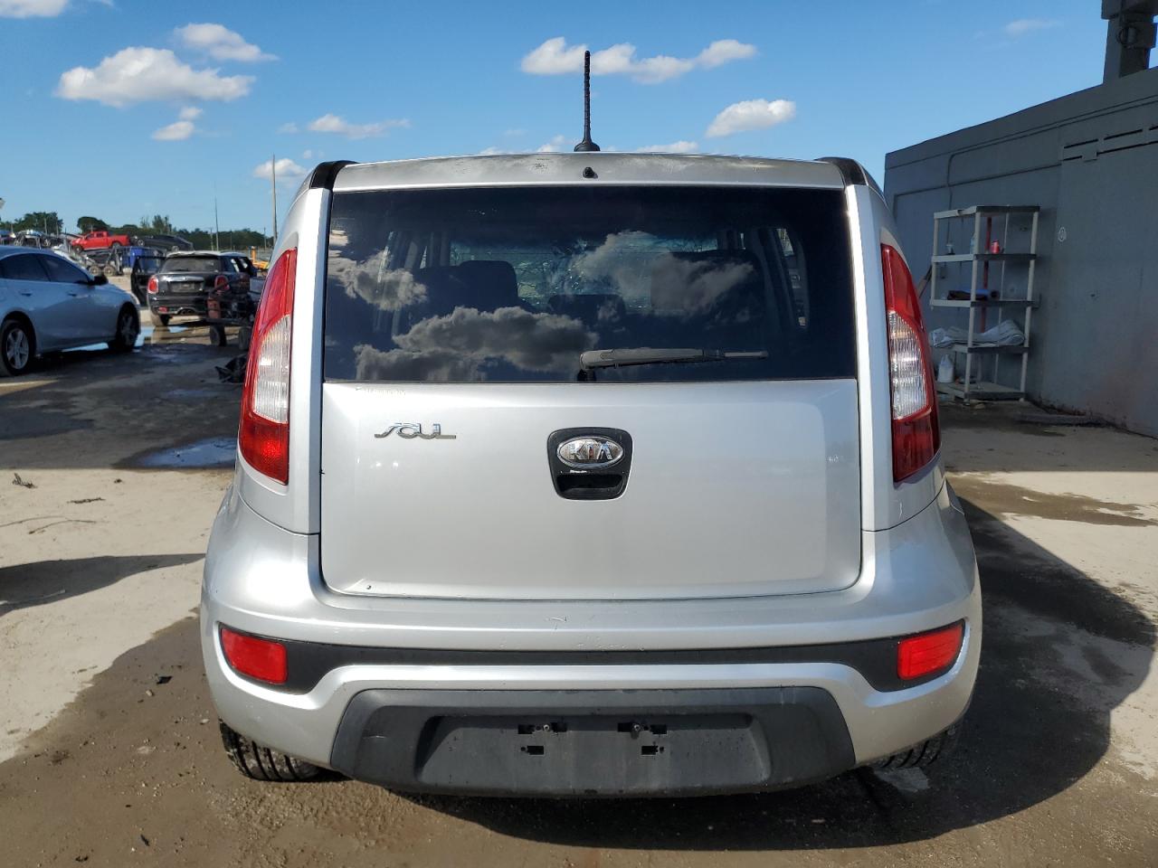 2012 Kia Soul VIN: KNDJT2A52C7446583 Lot: 84915855