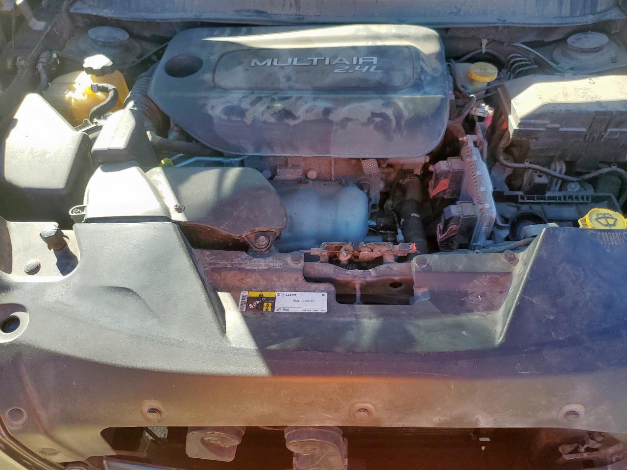 2016 Jeep Cherokee Latitude VIN: 1C4PJMCB8GW123326 Lot: 90939145