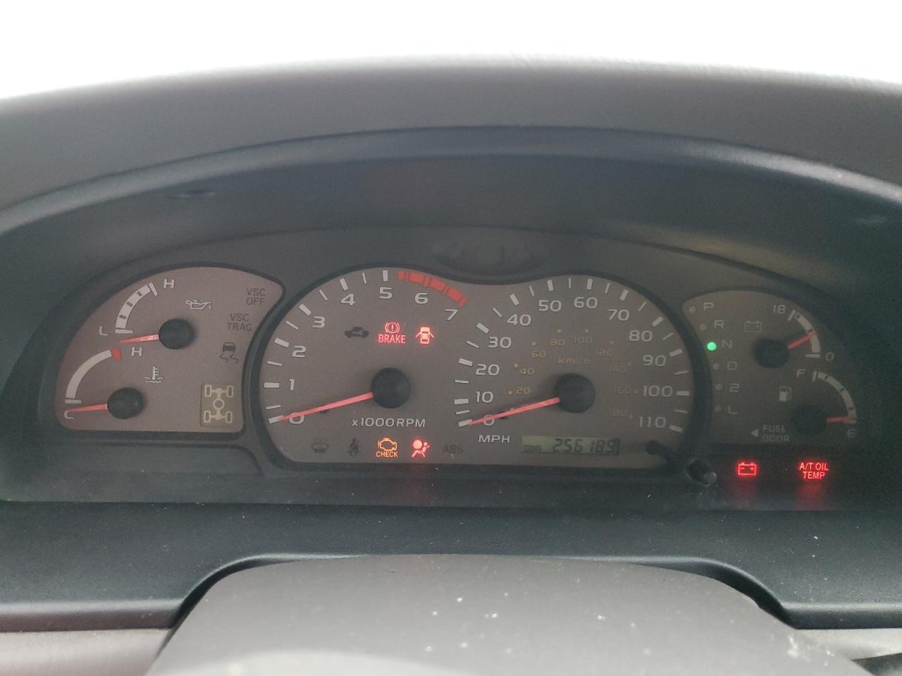 2002 Toyota Sequoia Sr5 VIN: 5TDBT44A42S060938 Lot: 89658405