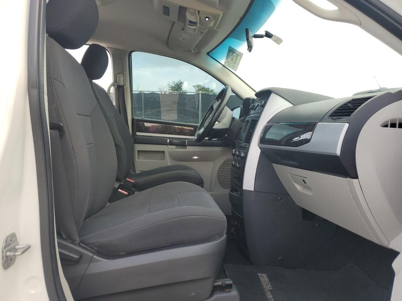 2010 Dodge Grand Caravan Sxt VIN: 2D4RN5D13AR181355 Lot: 85899315