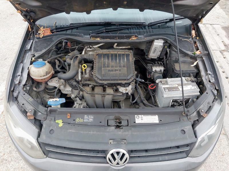 2015 VOLKSWAGEN POLO S 