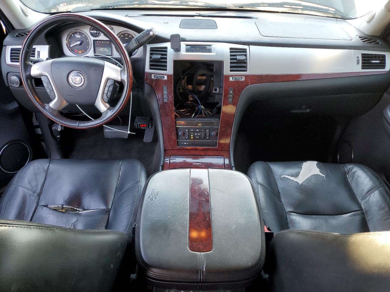 2009 Cadillac Escalade Luxury VIN: 1GYFK23259R163758 Lot: 90480105