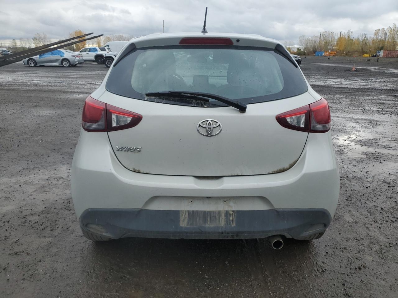 2020 Toyota Yaris Le VIN: 3MYDLBJV7LY714380 Lot: 89651345