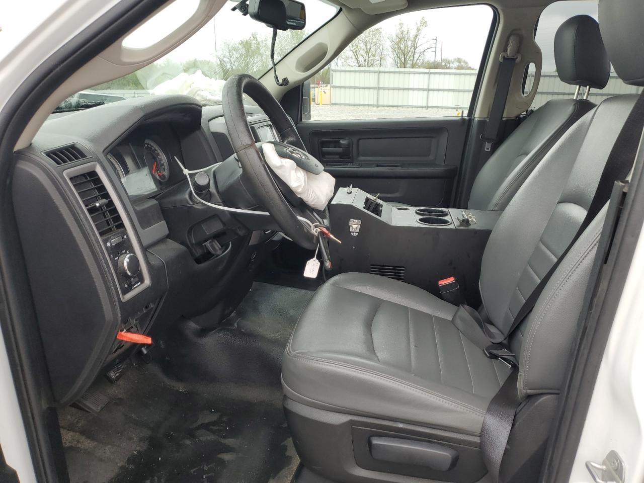 2016 Ram 1500 St VIN: 1C6RR7FG7GS385704 Lot: 82298565