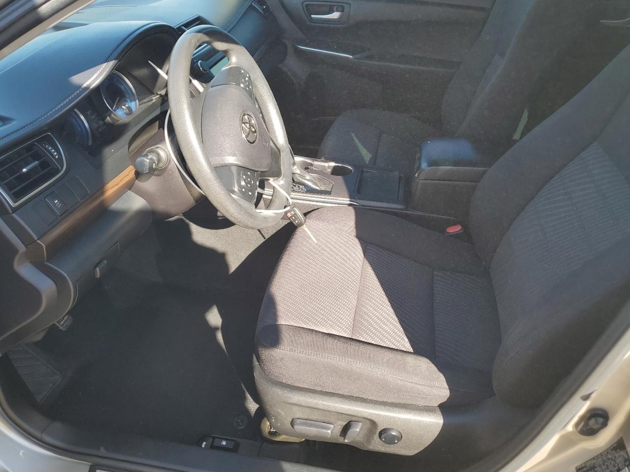 2016 Toyota Camry Le VIN: 4T4BF1FK1GR560488 Lot: 84991275