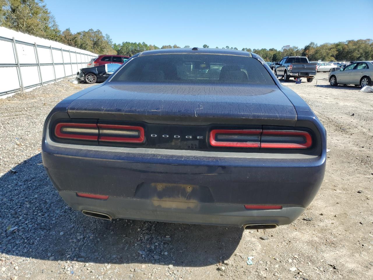 2015 Dodge Challenger Sxt VIN: 2C3CDZAG0FH850883 Lot: 90679555
