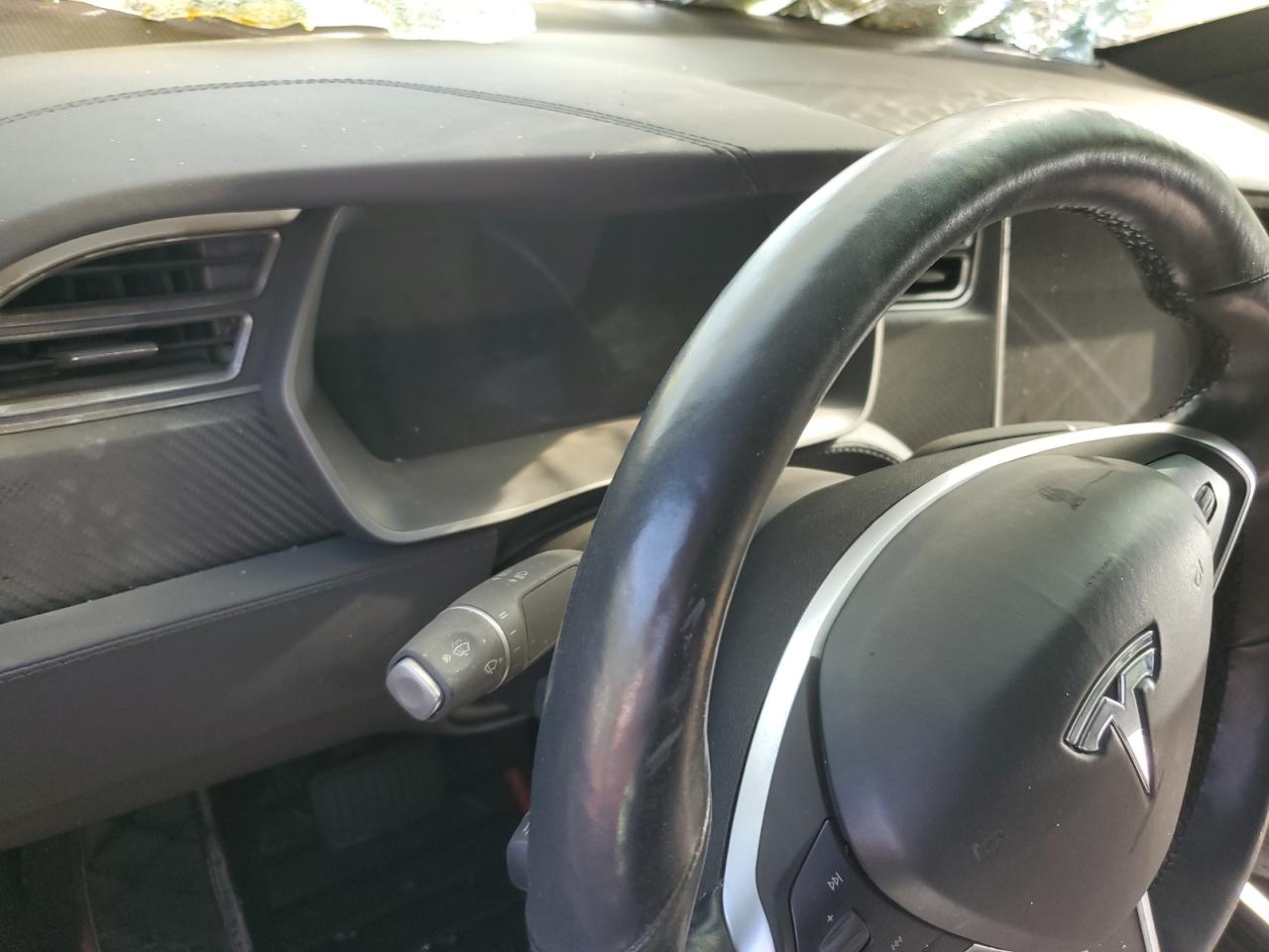 2017 Tesla Model X VIN: 5YJXCAE21HF058122 Lot: 85474495