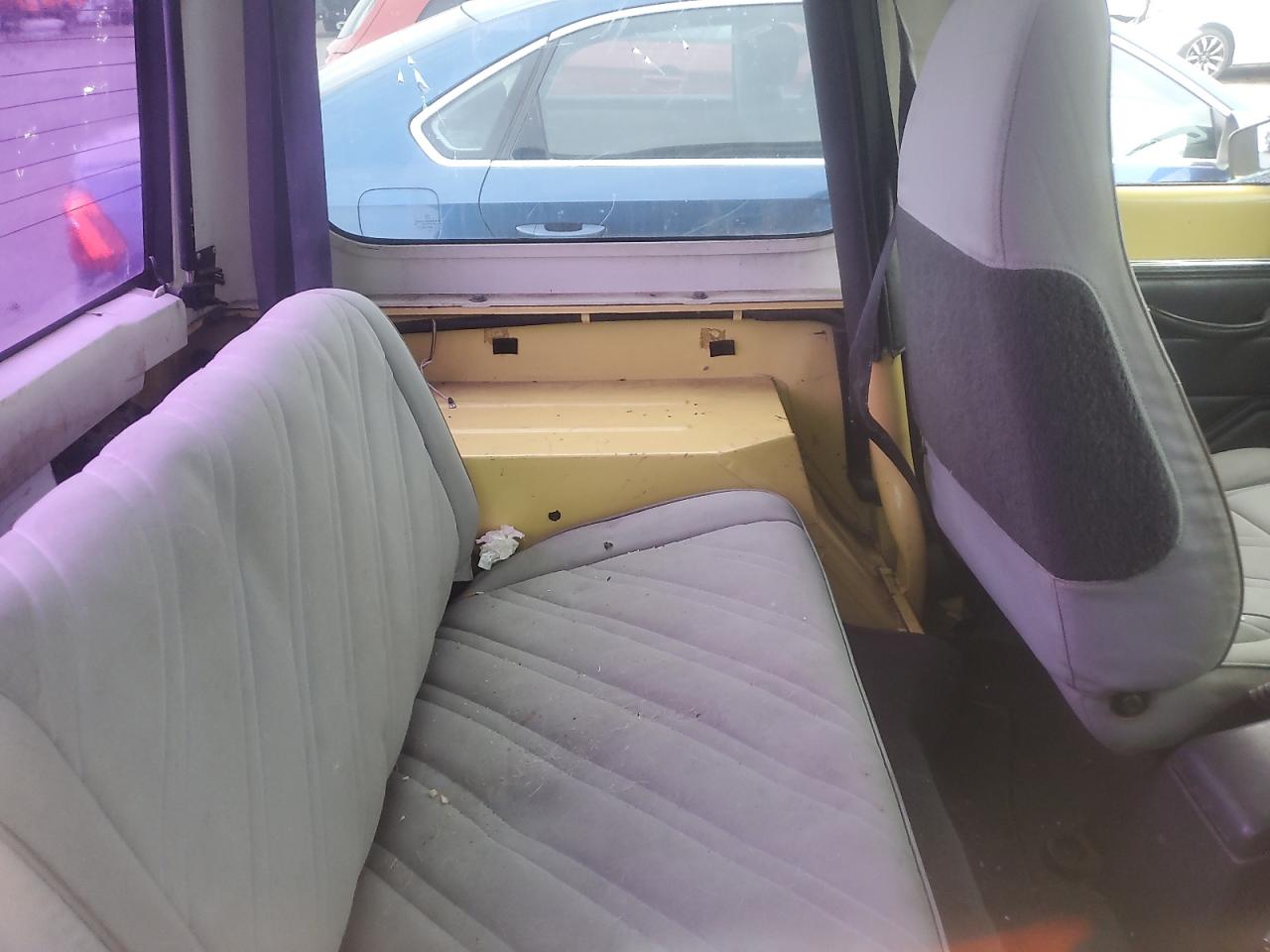 1992 Jeep Wrangler / Yj VIN: 2J4FY29S5NJ553428 Lot: 84649565