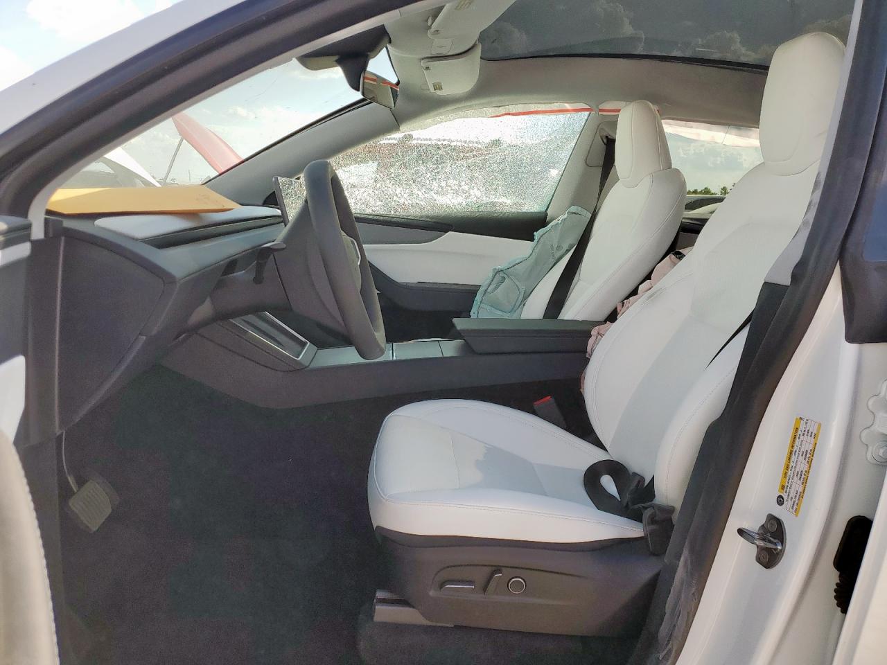 2026 Tesla Model Y VIN: 7SAYGDEE5TA406677 Lot: 85671775