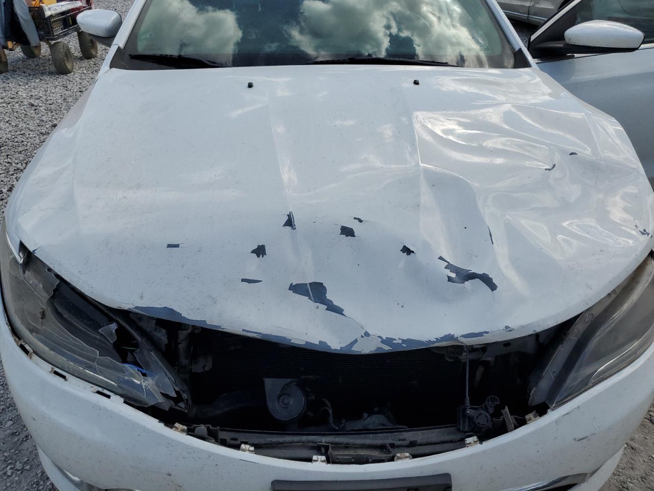 2015 Chrysler 200 Limited VIN: 1C3CCCAB3FN599725 Lot: 82191985