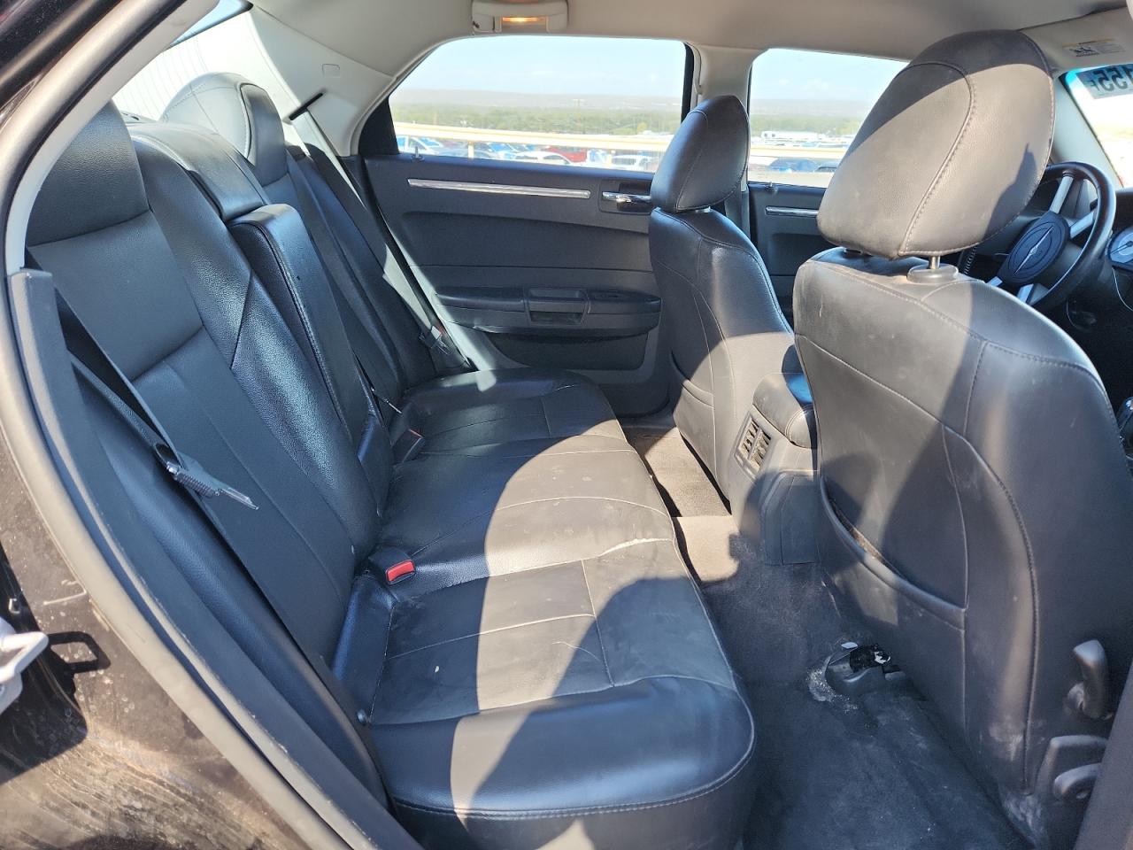 2010 Chrysler 300 Touring VIN: 2C3CA5CVXAH265640 Lot: 85088155