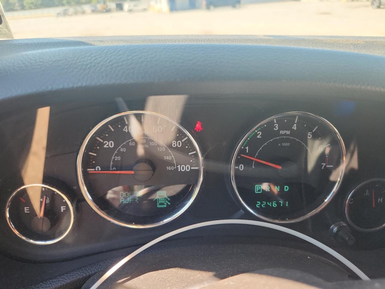 2014 Jeep Wrangler Unlimited Sport VIN: 1C4BJWDGXEL218839 Lot: 86136835