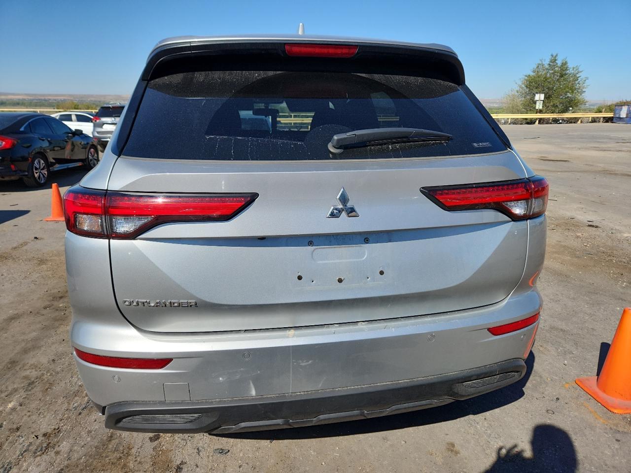 2024 Mitsubishi Outlander Es VIN: JA4J4UA85RZ087143 Lot: 82303755