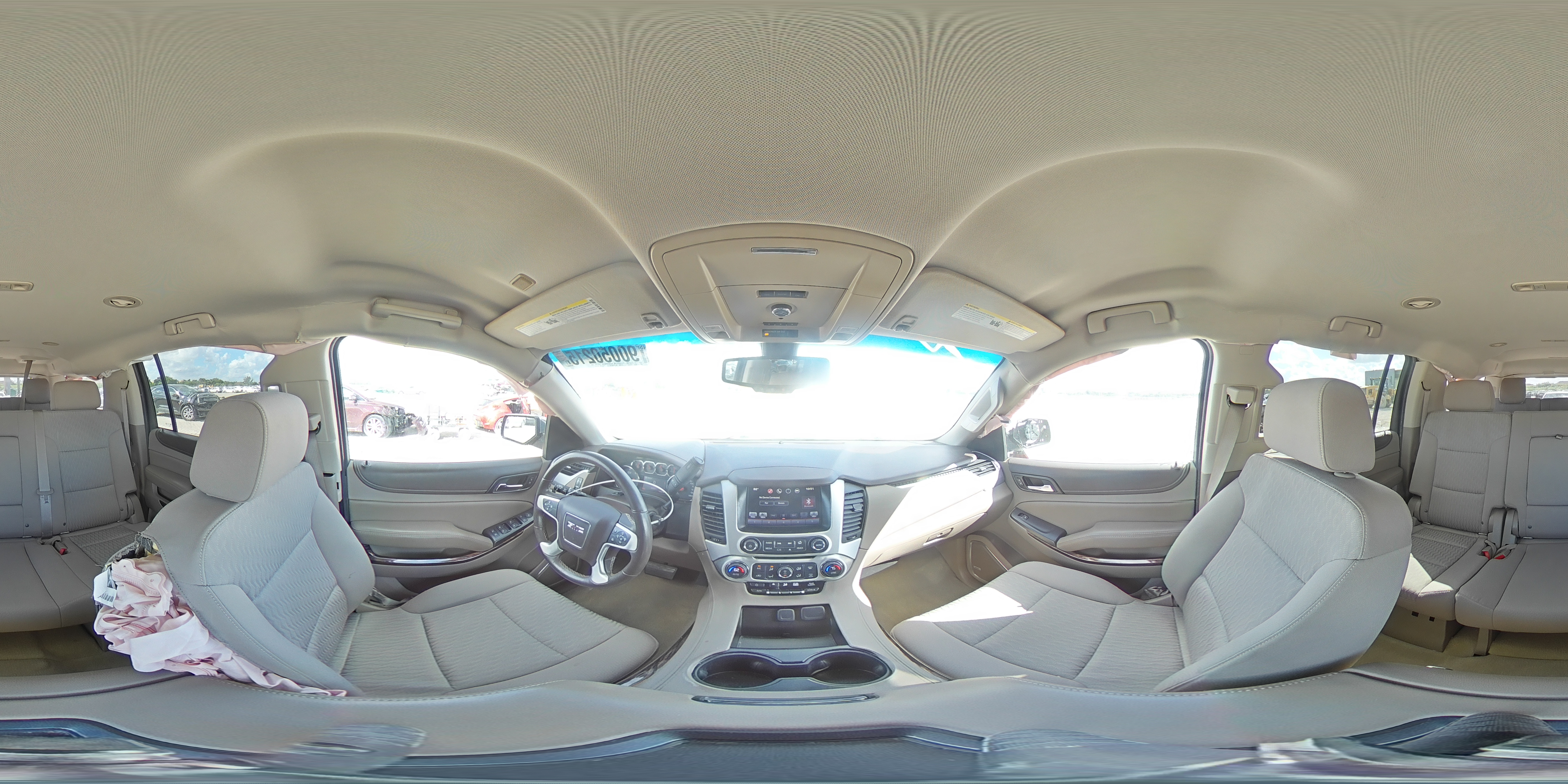 2016 GMC Yukon Xl C1500 Sle VIN: 1GKS1FKC0GR267018 Lot: 90050215