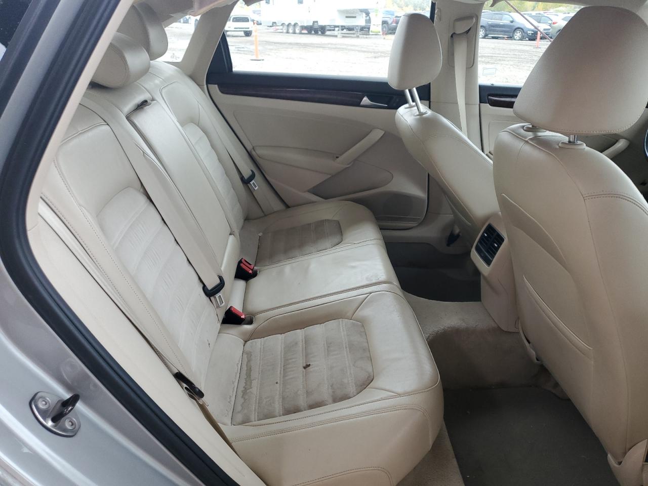 2013 Volkswagen Passat Sel VIN: 1VWCN7A32DC122456 Lot: 86536755