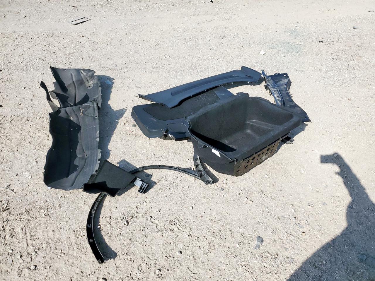 2023 Tesla Model Y VIN: 7SAYGDEE6PA163791 Lot: 84402565