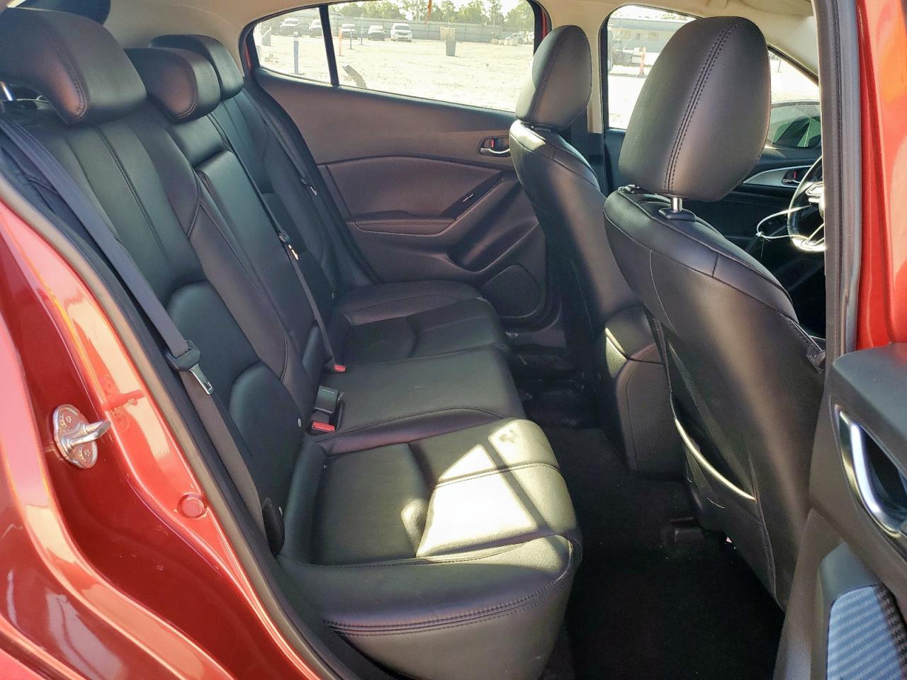 2018 Mazda 3 Touring VIN: 3MZBN1L37JM224819 Lot: 82415985