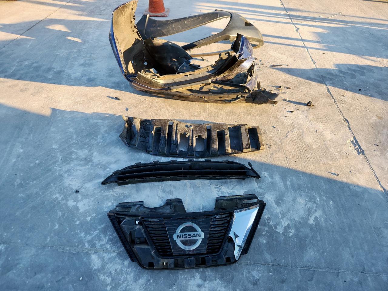 2017 Nissan Rogue S VIN: KNMAT2MV1HP591388 Lot: 86308295