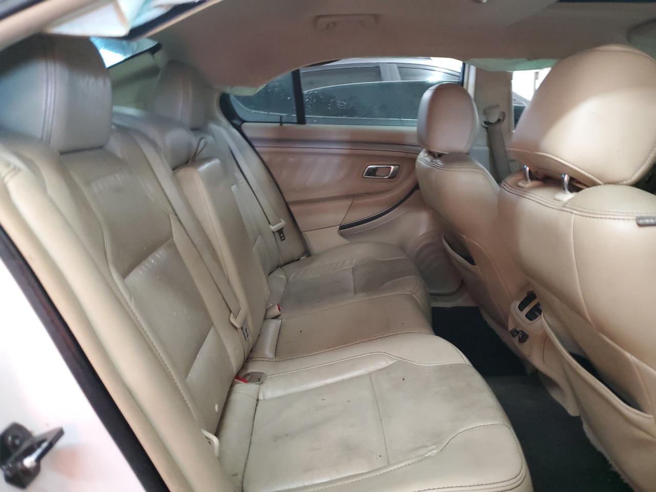 2015 Ford Taurus Sel VIN: 1FAHP2E82FG123670 Lot: 85272185