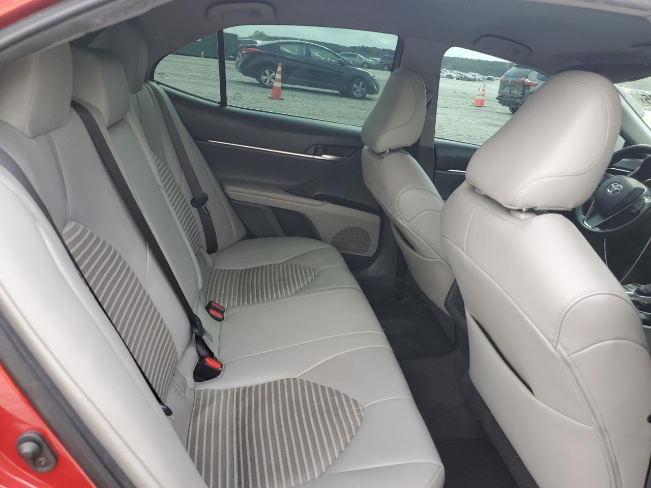 2019 Toyota Camry L VIN: 4T1B11HK5KU233946 Lot: 85322905
