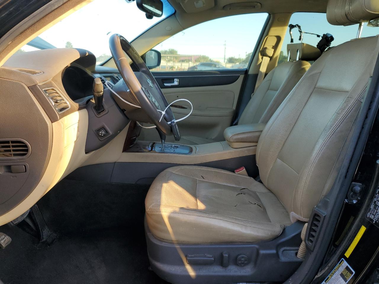 2012 Hyundai Genesis 3.8L VIN: KMHGC4DD6CU177364 Lot: 90648365