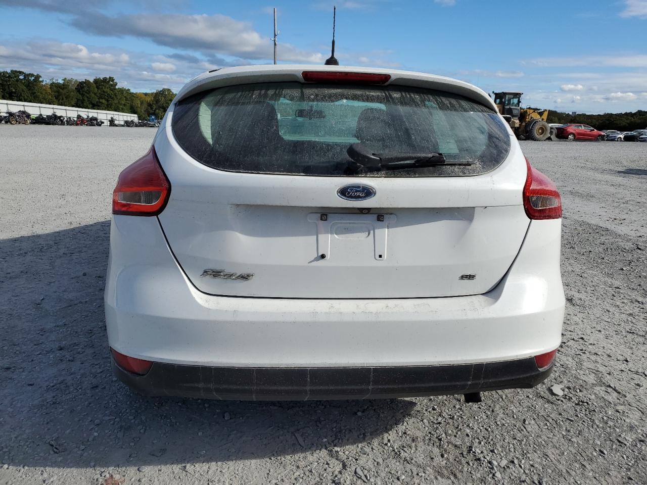 2016 Ford Focus Se VIN: 1FADP3K29GL325175 Lot: 84707935