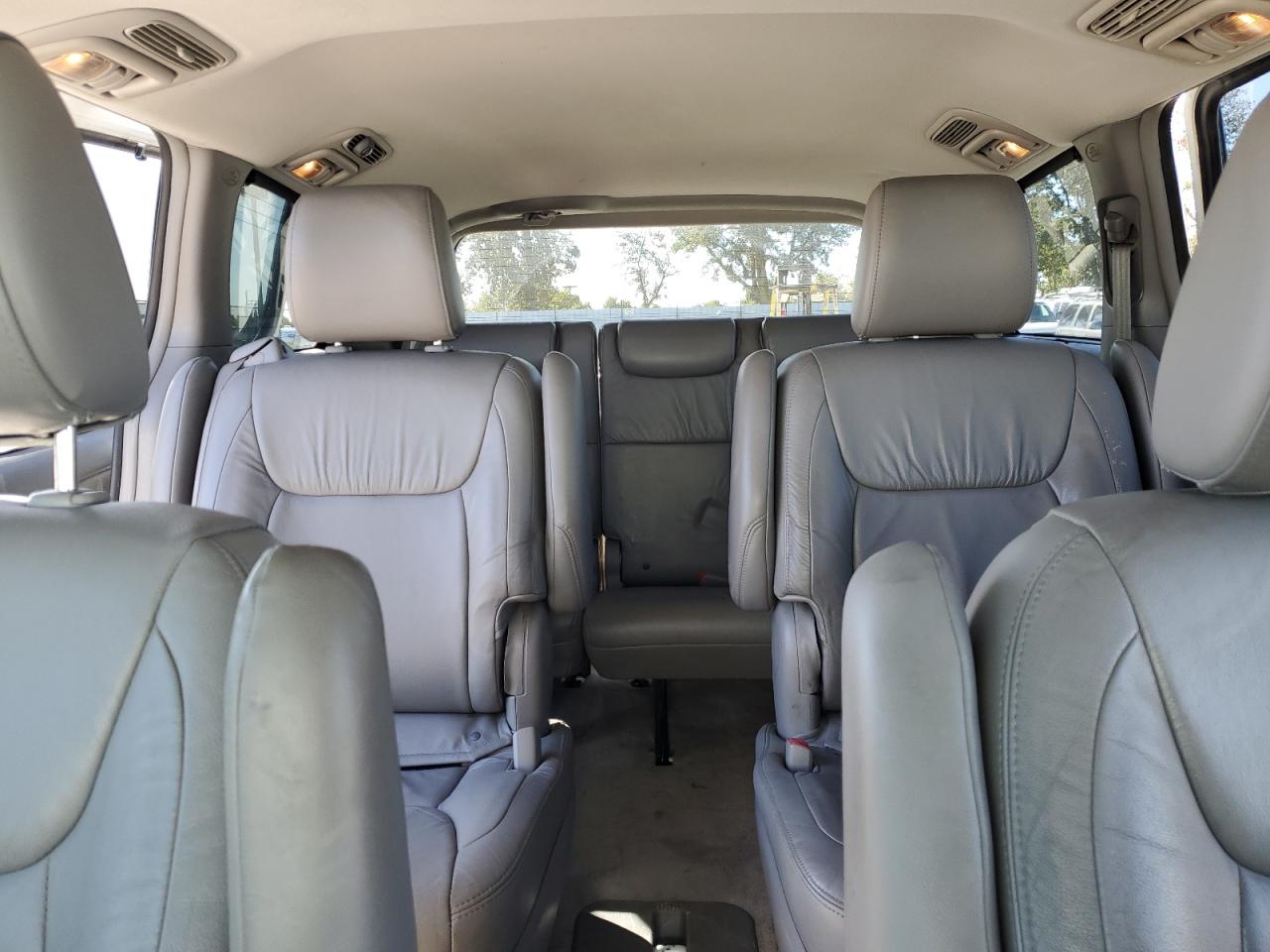 2010 Toyota Sienna Xle VIN: 5TDYK4CC3AS310667 Lot: 86077205