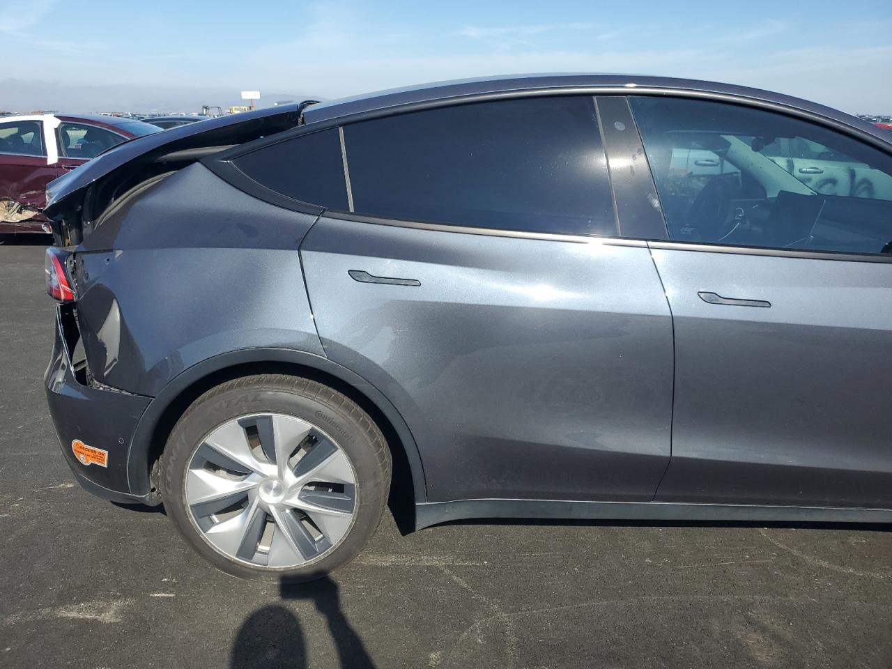 2020 Tesla Model Y VIN: 5YJYGDEEXLF054180 Lot: 85401805