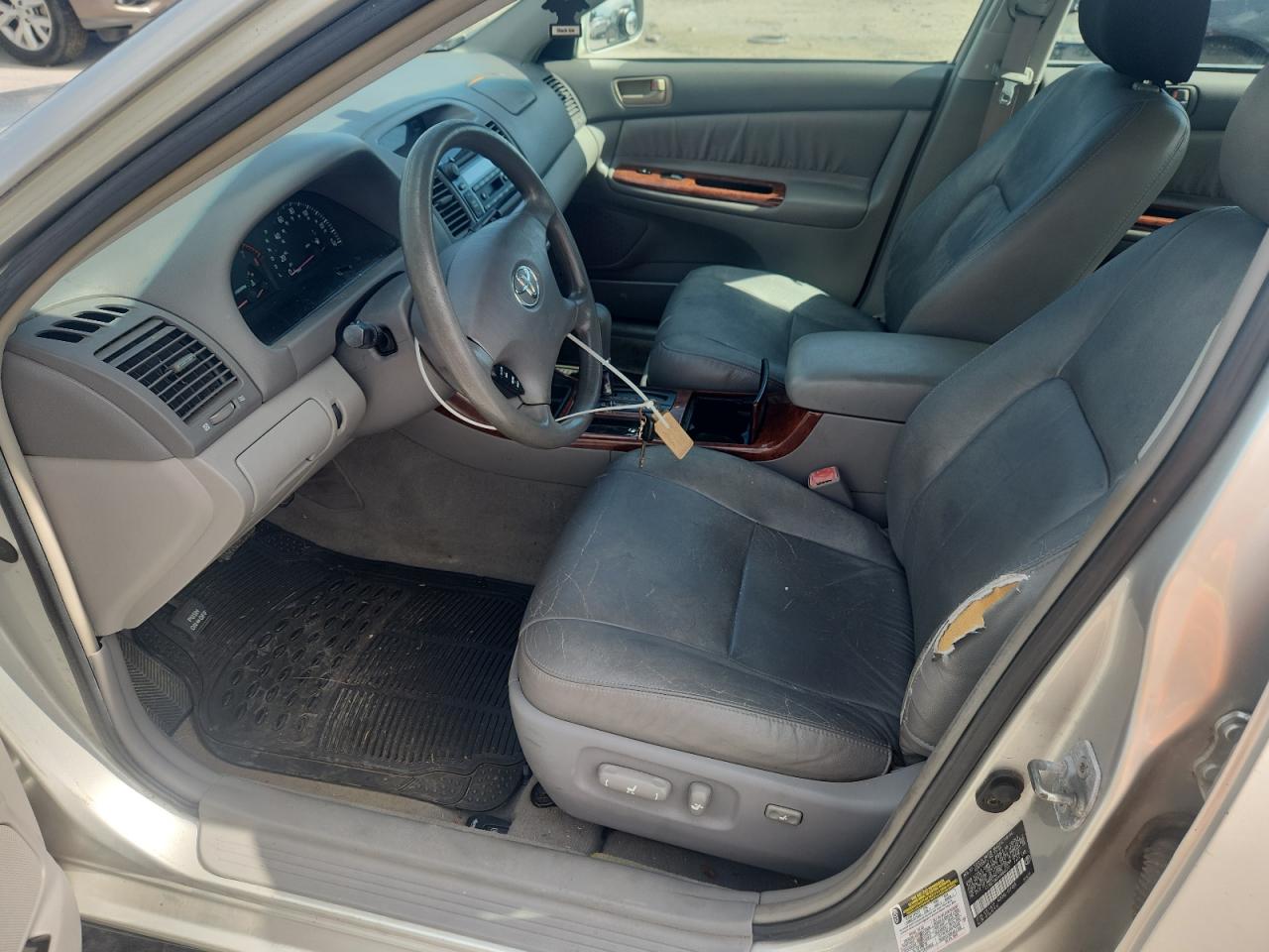2004 Toyota Camry Le VIN: 4T1BE32KX4U886073 Lot: 85650965