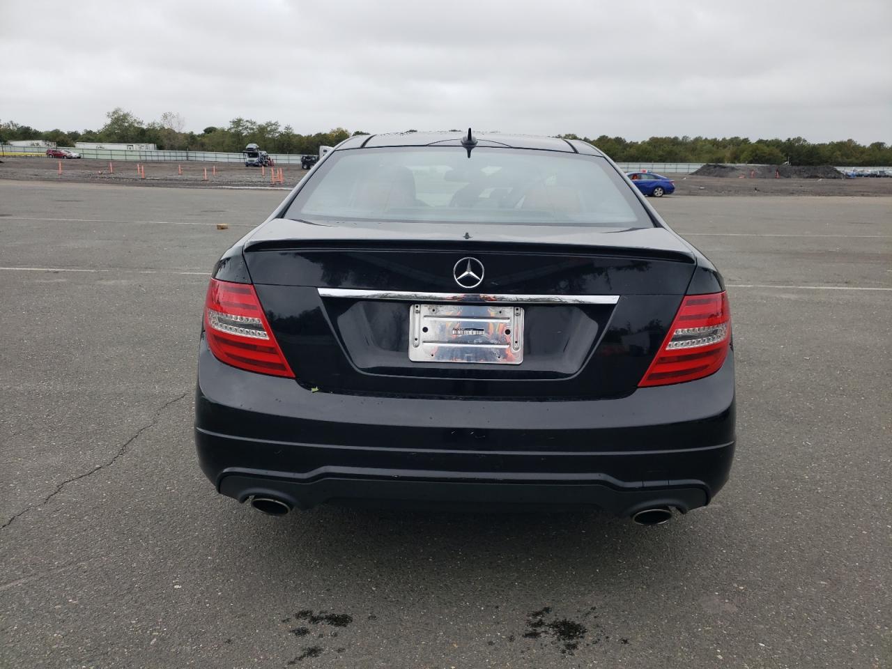2014 Mercedes-Benz C 350 4Matic VIN: WDDGJ8JB8EG327132 Lot: 86168195