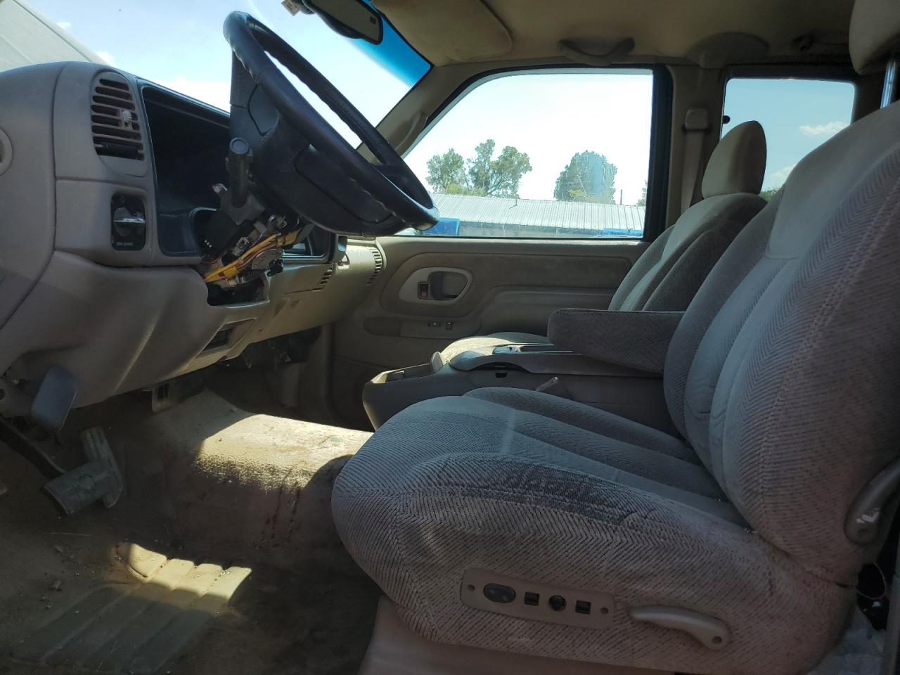 1997 Chevrolet Gmt-400 K1500 VIN: 2GCEK19R5V1143996 Lot: 85831275