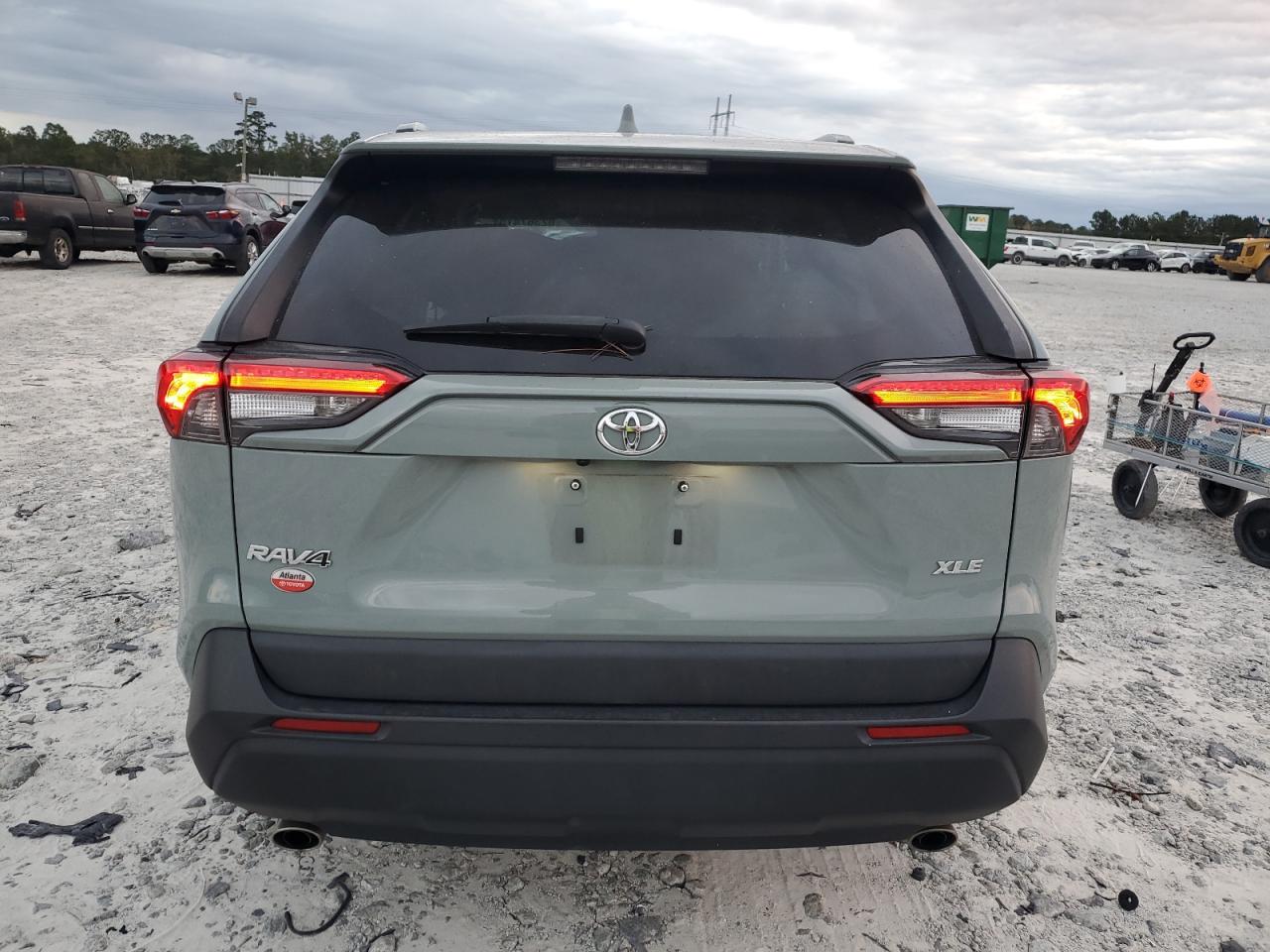 2020 Toyota Rav4 Xle VIN: 2T3W1RFV4LW064122 Lot: 82367475