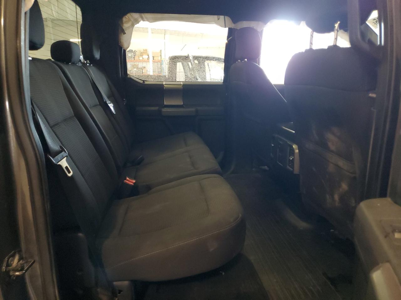 2015 Ford F150 Supercrew VIN: 1FTFW1EF8FKE92818 Lot: 82355495