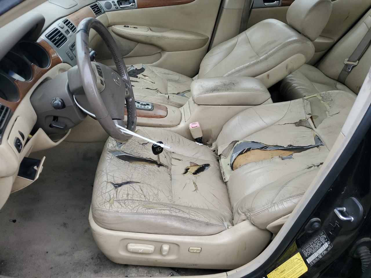 2005 Lexus Es 330 VIN: JTHBA30G155120371 Lot: 81906465