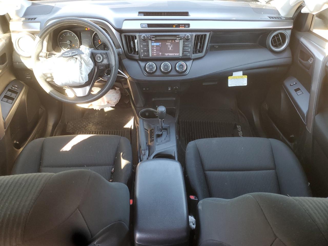 2018 Toyota Rav4 Le VIN: JTMBFREV1JD256268 Lot: 85595935