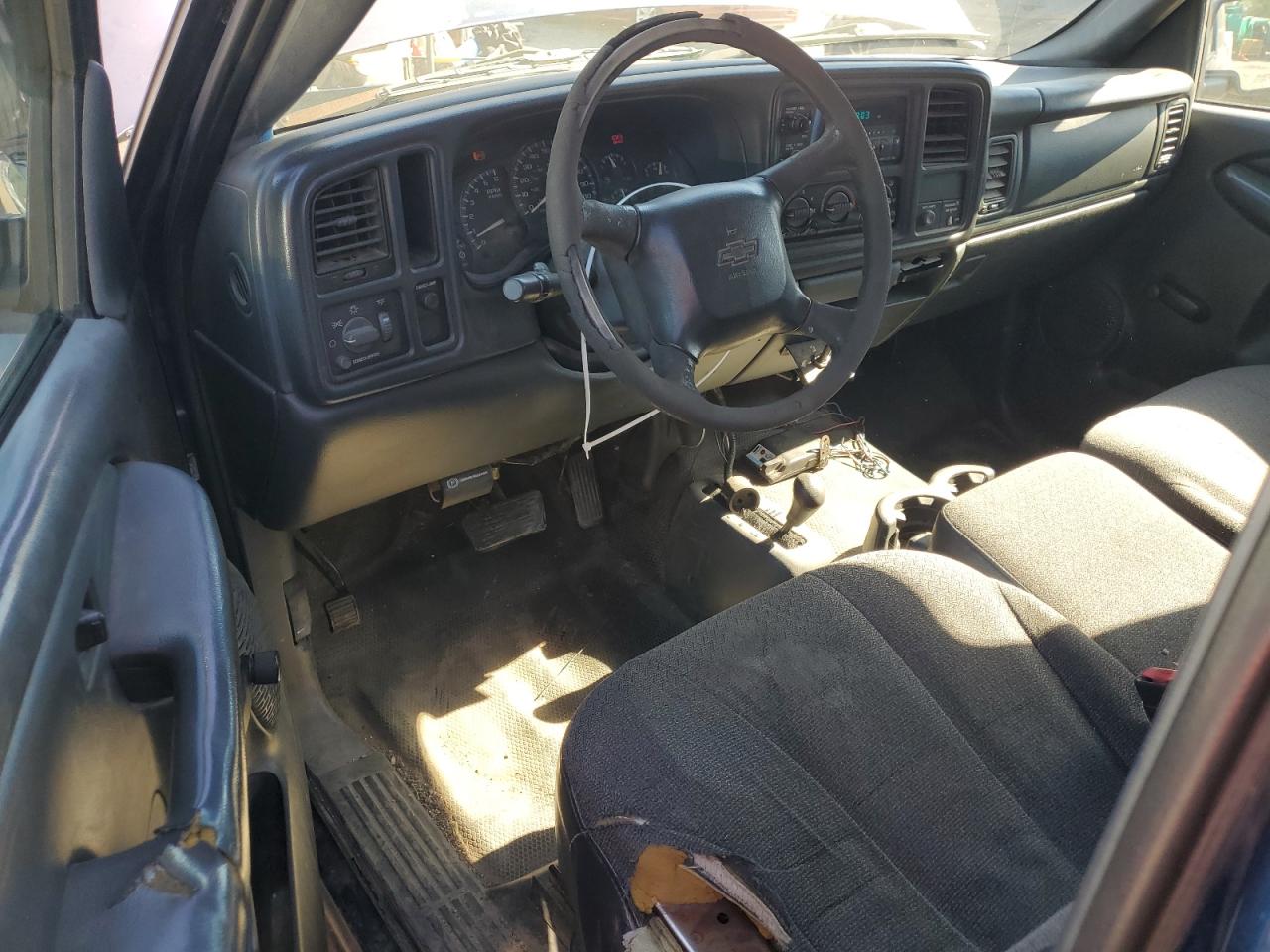 2002 Chevrolet Silverado K2500 Heavy Duty VIN: 1GCHK29U62E110555 Lot: 81994755