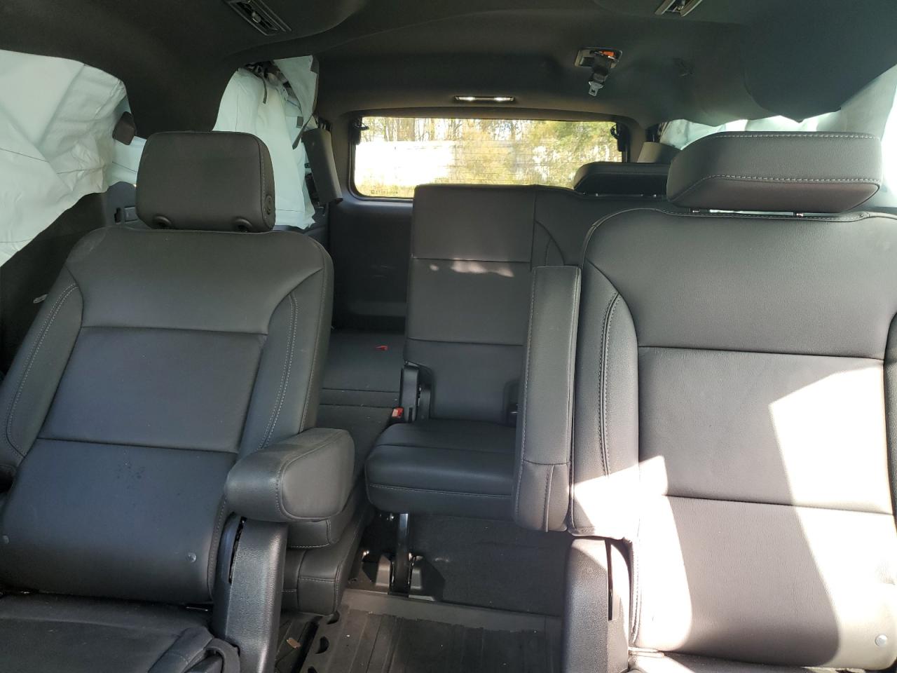 2022 Chevrolet Suburban K1500 Lt VIN: 1GNSKCKD1NR283572 Lot: 82703035