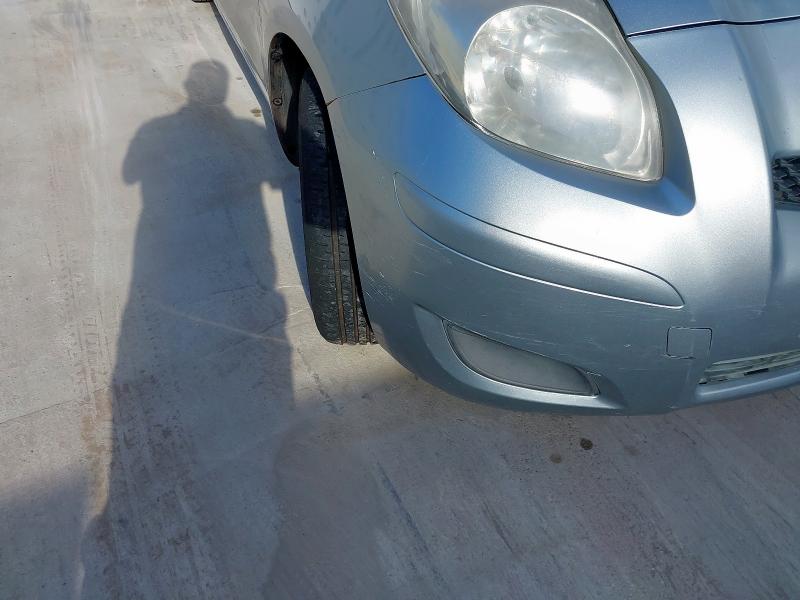 2010 TOYOTA YARIS TR V