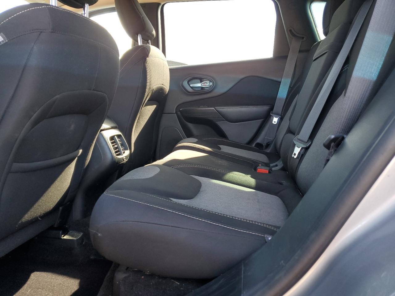 2016 Jeep Cherokee Sport VIN: 1C4PJMAB7GW295592 Lot: 81895715